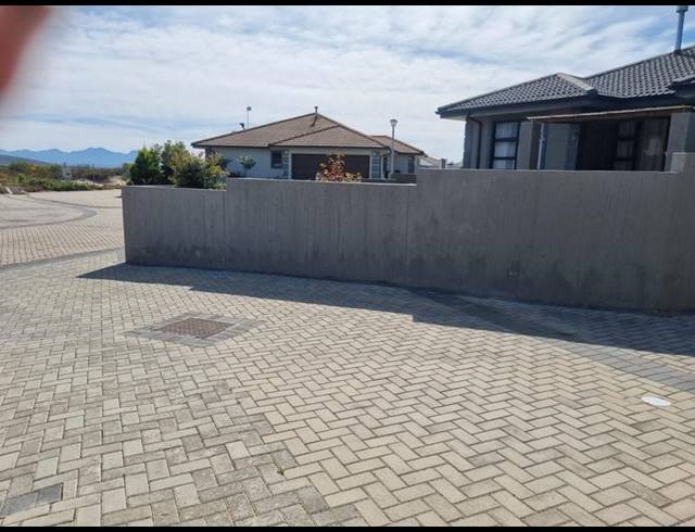 3 BEDROOM HOUSE FOR SALE IN DANA BAY